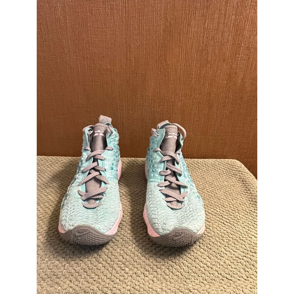 Size 6y - Nike LeBron 17 2020 South Beach - BQ5594-444